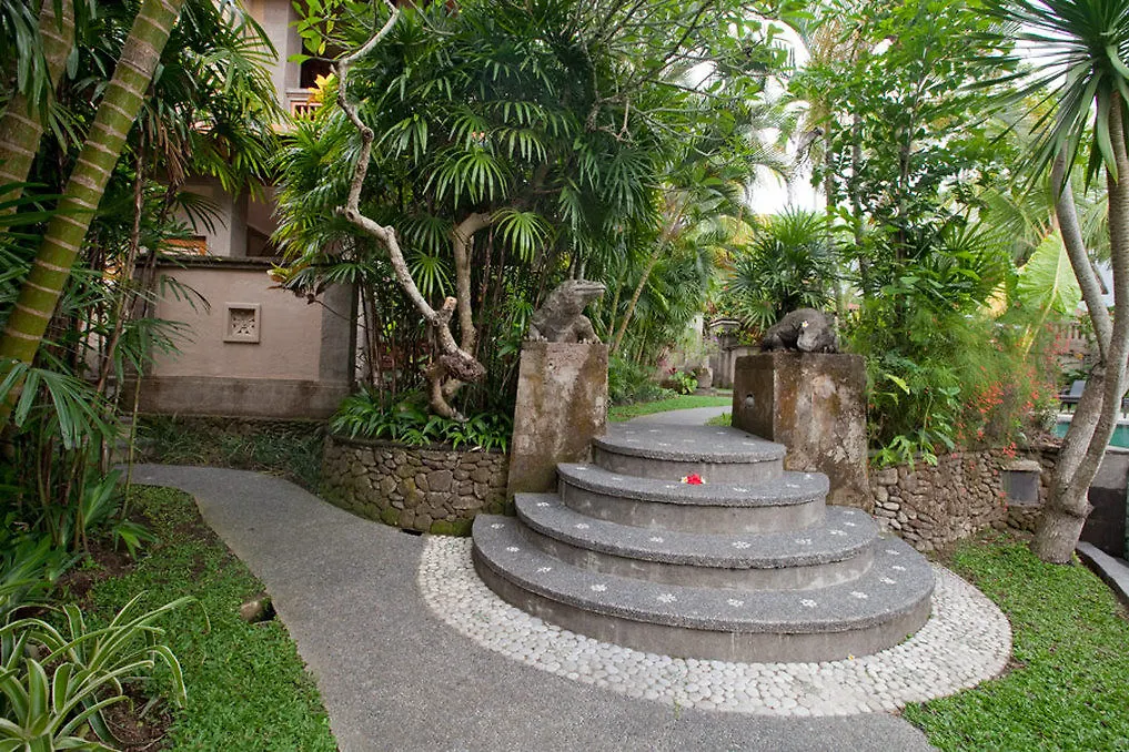 Villa Sonia Ubud Pensión